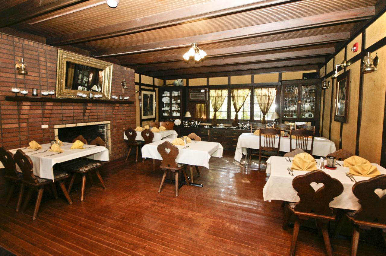 Spicer Castle Inn Extérieur photo