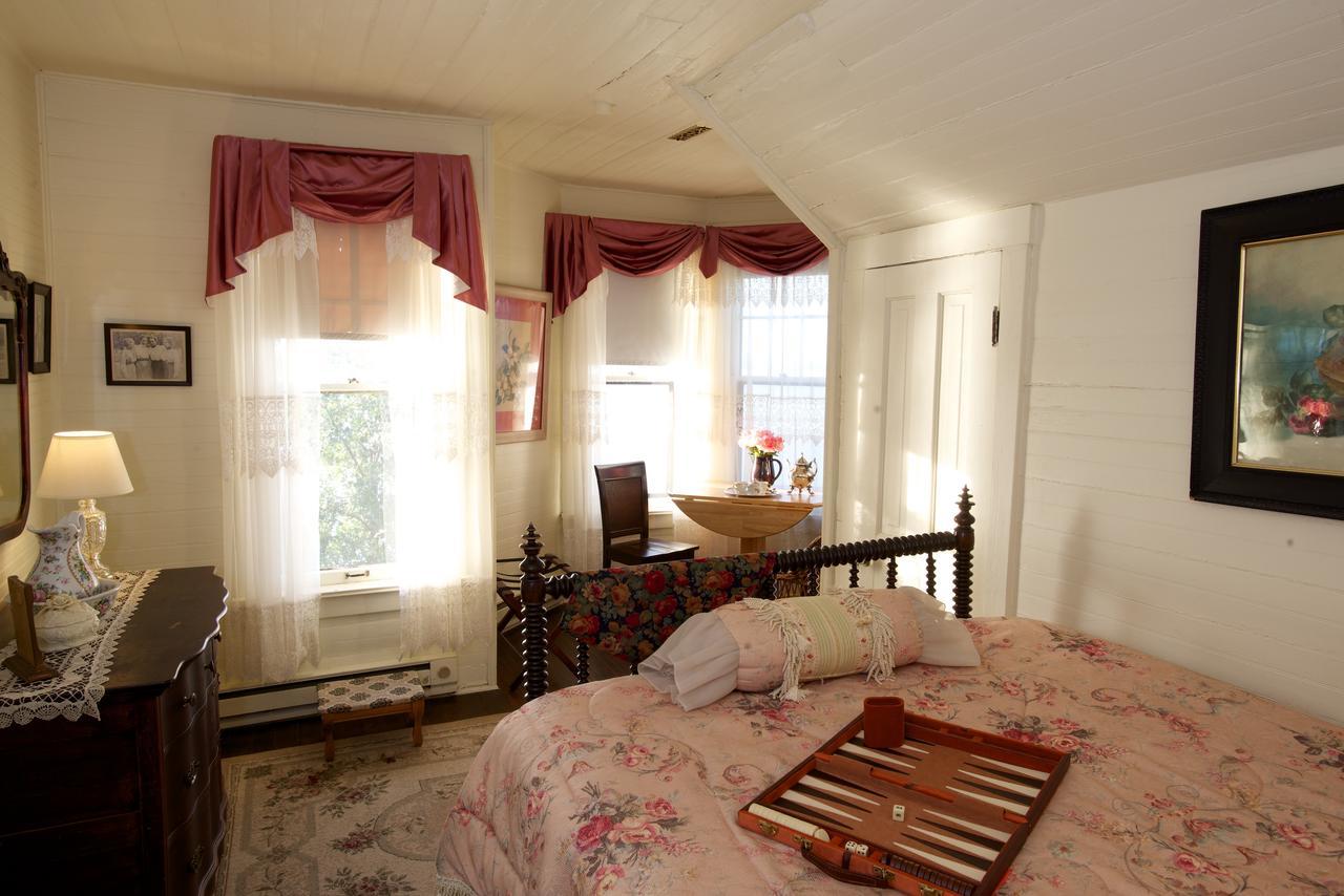 Spicer Castle Inn Extérieur photo