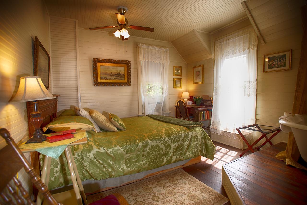 Spicer Castle Inn Extérieur photo