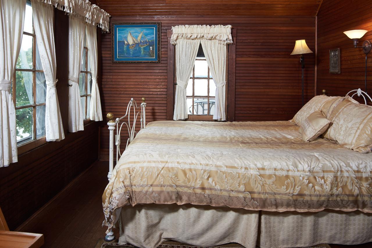 Spicer Castle Inn Extérieur photo