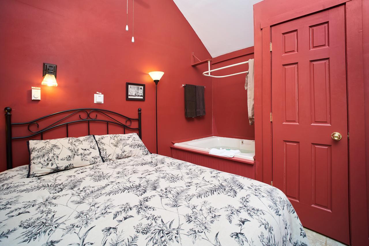Spicer Castle Inn Extérieur photo